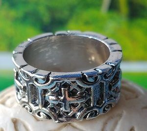 ✝️Gorgeous Gothic Band Biker Ring ✝️